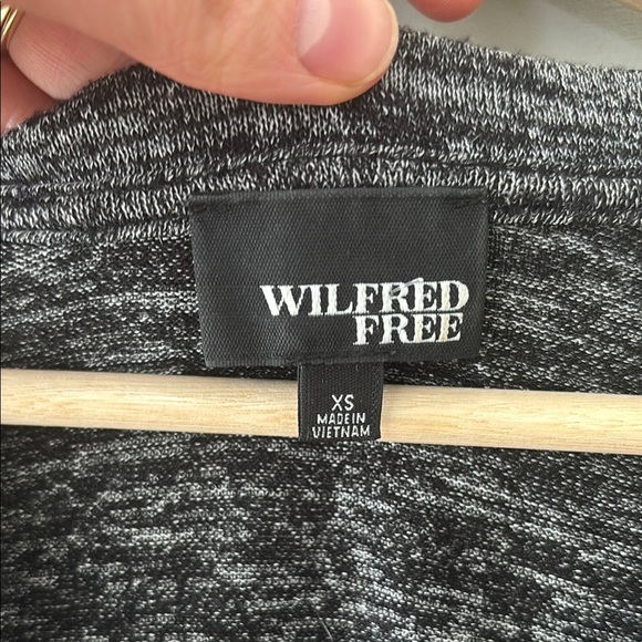 Wilfred Lisiere Stretch Knit V Neck MIDI Dress - Picture 3 of 4